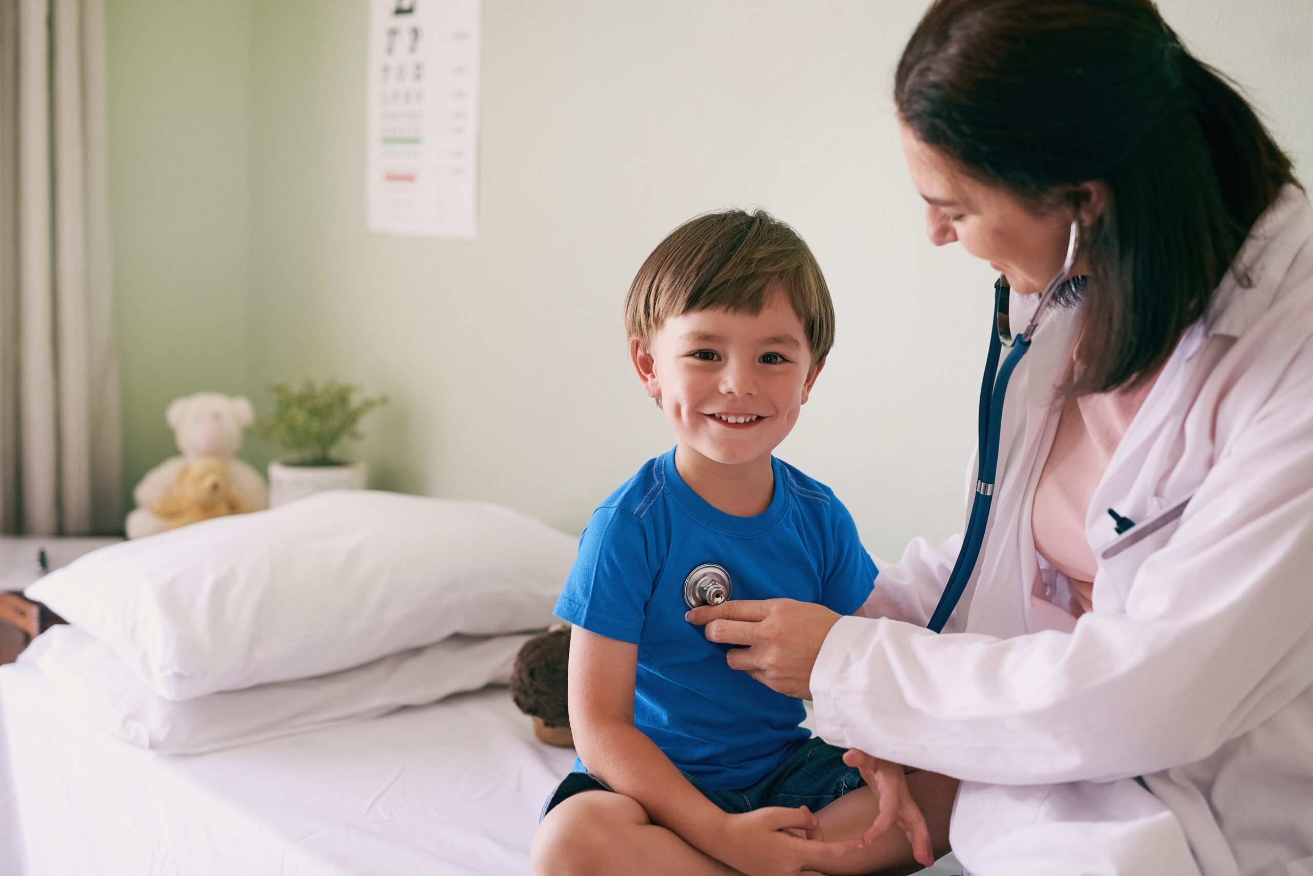 smiling child at doctor’s office – penicillin allergies in kids